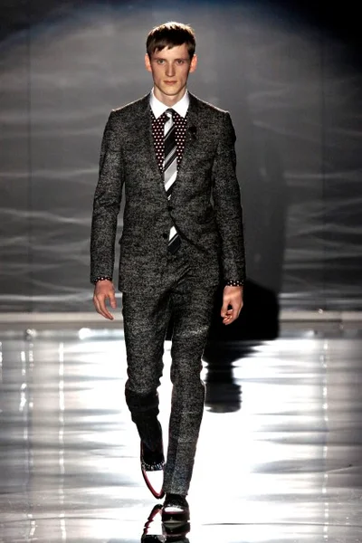Look 14